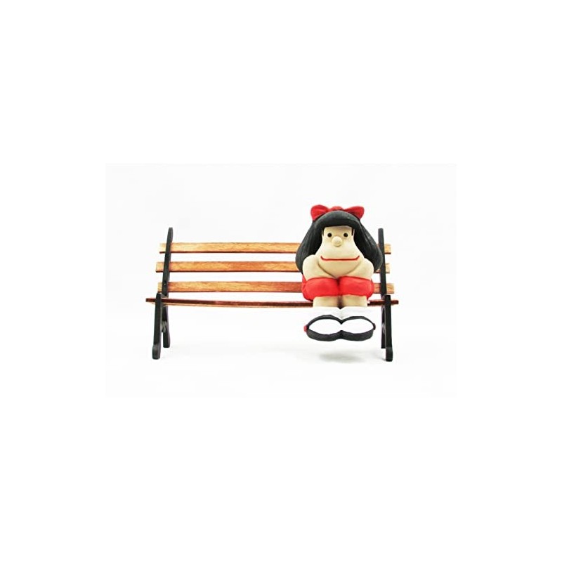 Figura Mafalda Sentada en un Banco Artesanal 10 cms