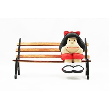 Figura Mafalda Sentada en un Banco Artesanal 10 cms