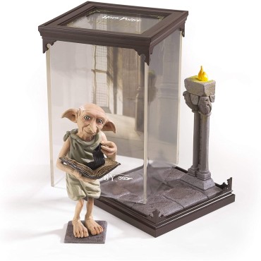 Figura Dobby con Diorama Magical Creatures Harry Potter Estatua 19 cms