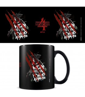 Taza Stranger Thing 4 We Are Not In Hawkins Anymore Cerámica 315 mls