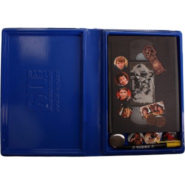 Set de Papelería Los Goonies A5 Notebook + Bolígrafo + 4 Chapas Premium