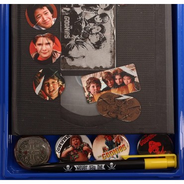 Set de Papelería Los Goonies A5 Notebook + Bolígrafo + 4 Chapas Premium