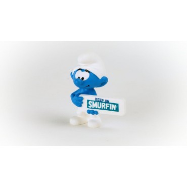 Figura Pitufo Con Cartel "Keep On Smurfin"  5,5 cms