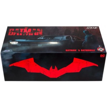 Réplica Batmobile Y Figura Batman Edición Negro Cromado The Batman DC 20 cms
