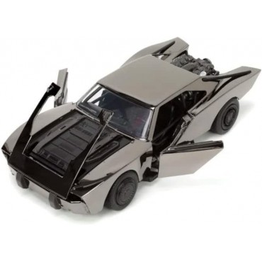 Réplica Batmobile Y Figura Batman Edición Negro Cromado The Batman DC 20 cms