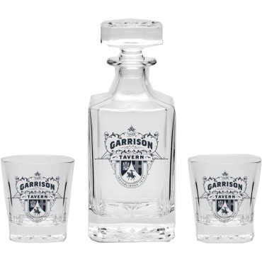 Caja De Regalo Peaky Blinders Set Decantación The Garrison Decantador 750 mls + 2 Vasos 320 mls Cristal 